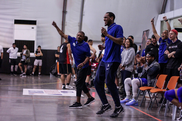 EGS Elite Recaptures Men’s Open Crown in NBA 3X Philippines 2019 presented by AXA 4 NBA Legend Muggsy Bogues and Denver Nuggets guard celebrate with the crowd as a Men’s Open Division takes the game with a buzzer-beater.